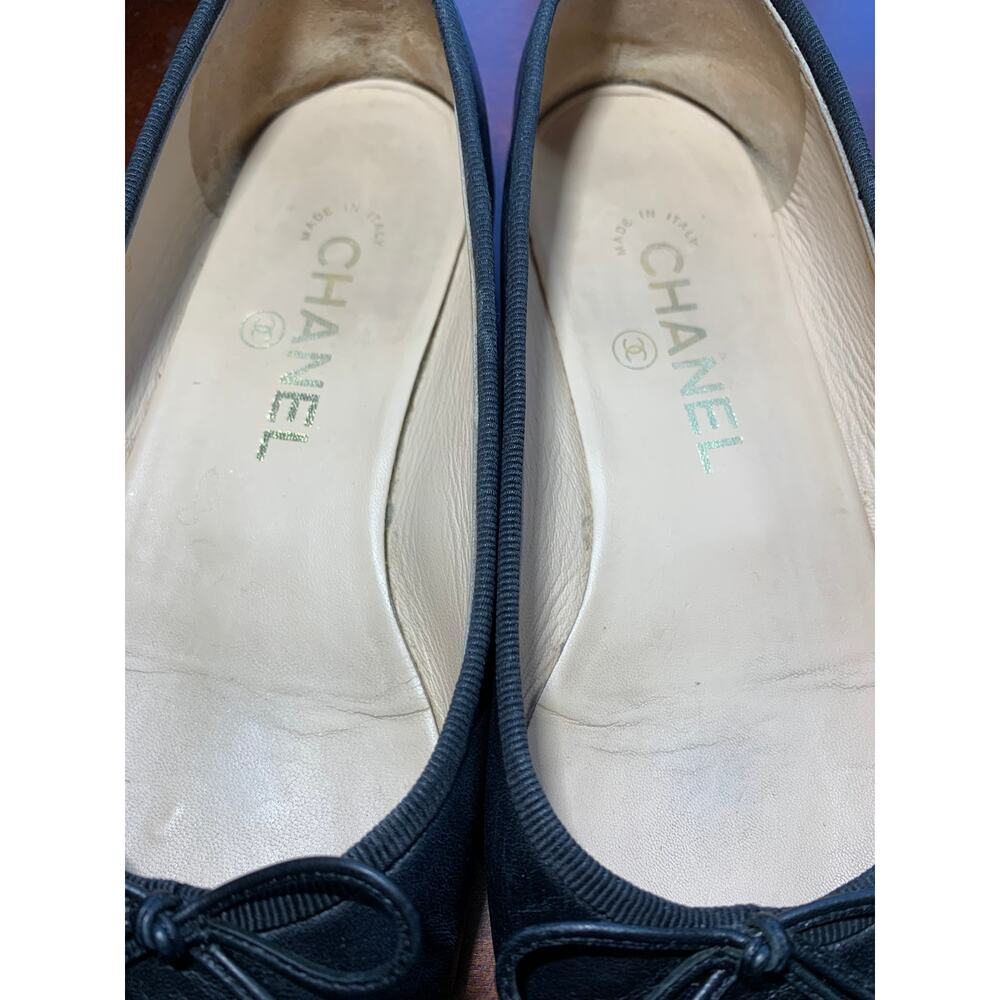 Authentic Chanel Lambskin Leather Ballet Flats 36.5 Black CC Bow Patent Cap Toe - Picture 15 of 15